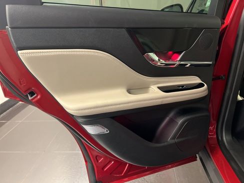 New 2026 Lincoln Corsair Reserve image 29