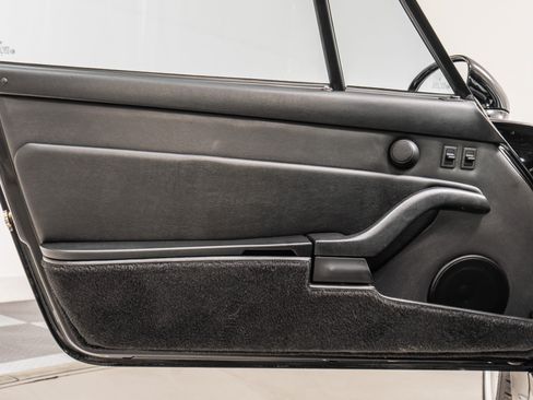 Used 1997 Porsche 911 Carrera S RWD image 37