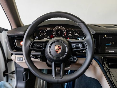 Certified 2025 Porsche Panamera 4 AWD/4WD image 17