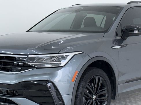 Used 2022 Volkswagen Tiguan SE R-Line AWD/4WD image 24