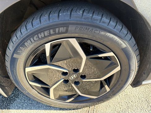 Used 2022 Hyundai Ioniq 5 SE image 12