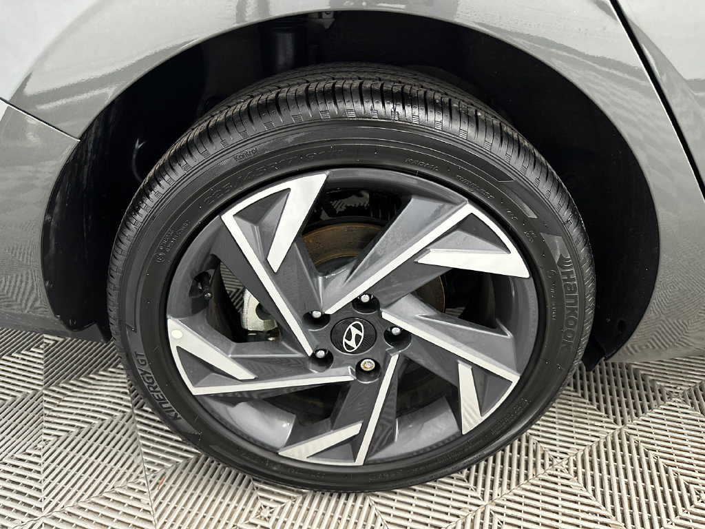 Used 2025 Hyundai Elantra SEL FWD image 15