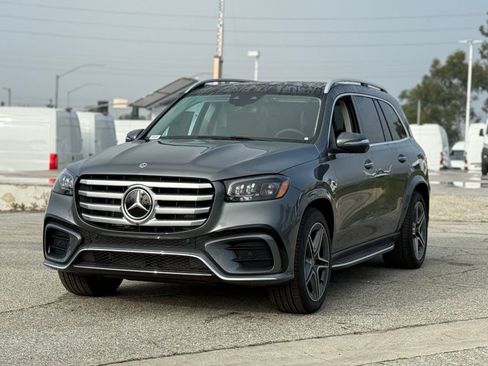 New 2026 Mercedes-Benz GLS 450 4MATIC image 6