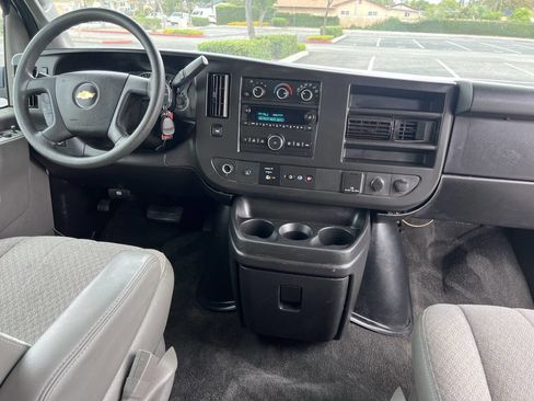 Used 2018 Chevrolet Express 3500 LT w/ LT Preferred Equipment Group RWD image 23