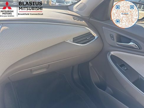 Used 2018 Chevrolet Malibu Hybrid FWD image 26