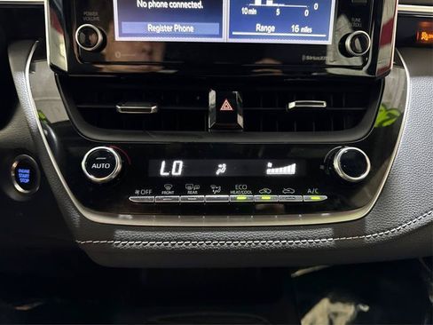Used 2022 Toyota Corolla SE FWD image 25