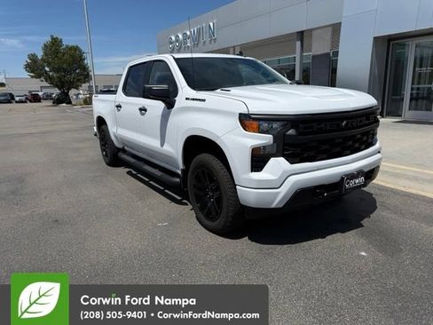 Used 2025 Chevrolet Silverado 1500 Custom w/ Turbomax Blackout Package AWD/4WD image 4