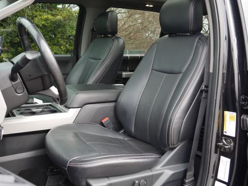 Used 2020 Ford F350 Lariat w/ Lariat Ultimate Package image 39