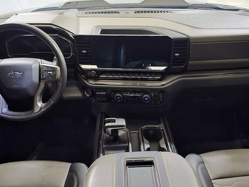 Used 2022 Chevrolet Silverado 1500 ZR2 w/ Technology Package image 18