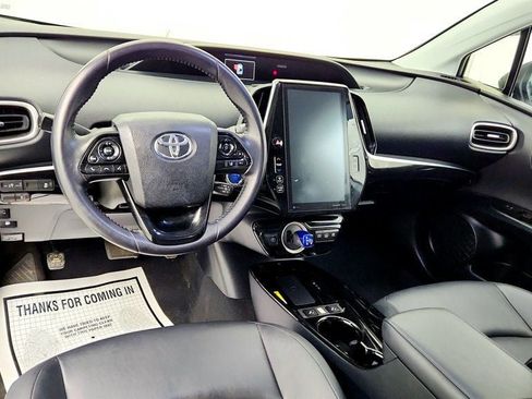 Used 2021 Toyota Prius Prime XLE w/ Carpet Mat Package (TMS) FWD image 11
