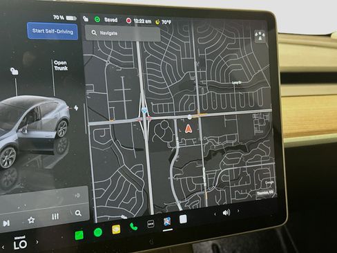 Used 2025 Tesla Model Y Long Range AWD/4WD image 22