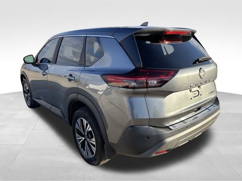Used 2023 Nissan Rogue SV image 5