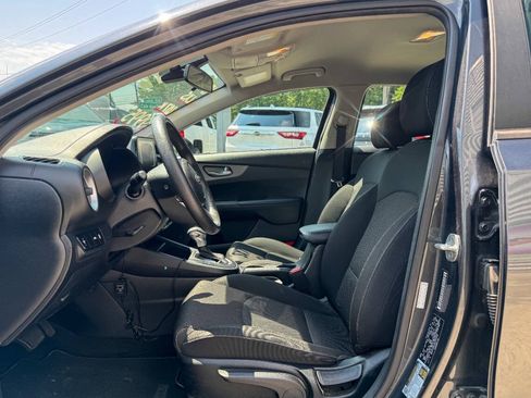 Used 2019 Kia Forte LXS FWD image 16