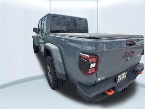 Used 2025 Jeep Gladiator Mojave w/ Convenience Group AWD/4WD image 5