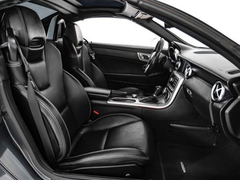 Used 2014 Mercedes-Benz SLK 250 image 34