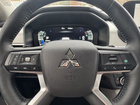 Used 2024 Mitsubishi Outlander SEL image 10