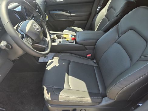 New 2026 Nissan Pathfinder SL AWD/4WD image 11