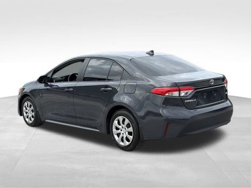 Used 2026 Toyota Corolla LE FWD image 3