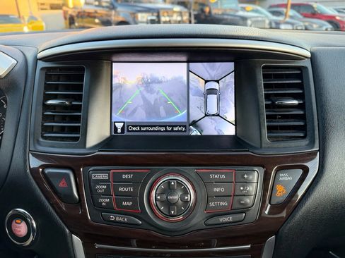 Used 2015 Nissan Pathfinder Platinum image 35