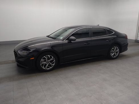 Used 2023 Hyundai Sonata SEL FWD image 2