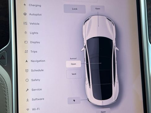 Used 2018 Tesla Model S 100D image 27