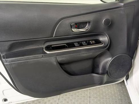 Used 2016 Toyota Prius C Two image 12