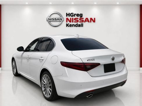 Used 2021 Alfa Romeo Giulia Sprint w/ Active Assist 1 Package RWD image 2