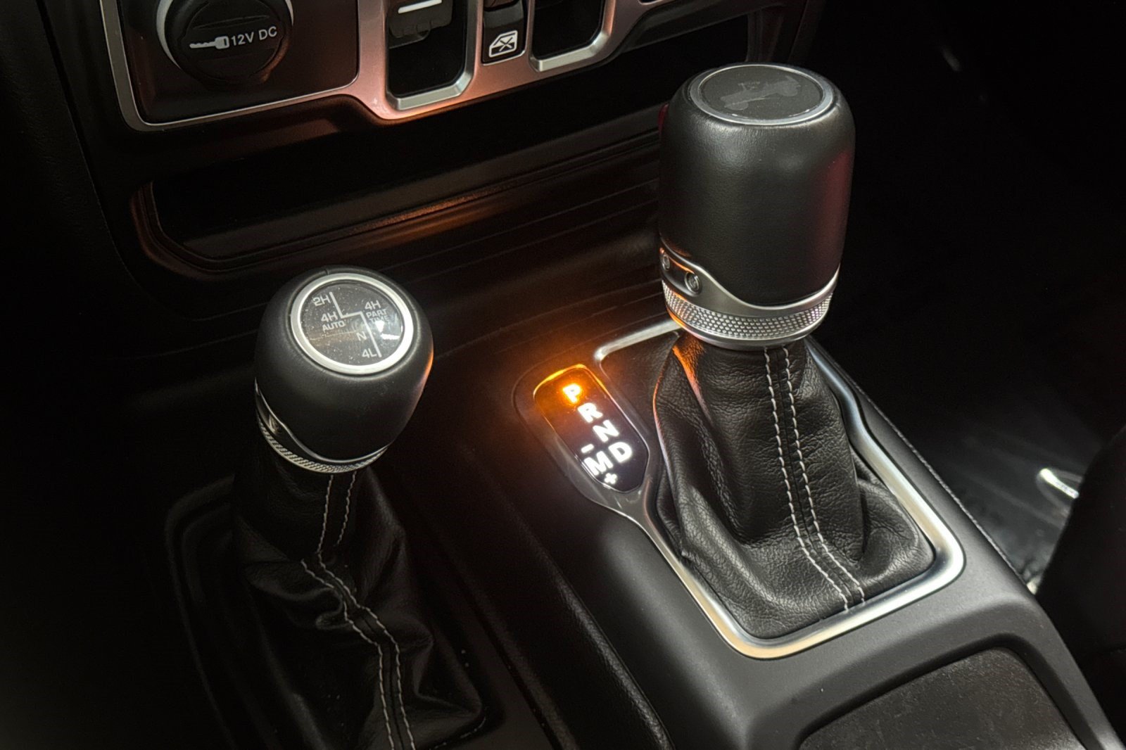 Used 2023 Jeep Wrangler Unlimited Sahara AWD/4WD image 18