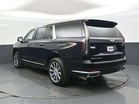 Used 2021 Cadillac Escalade ESV Premium Luxury Platinum image 6