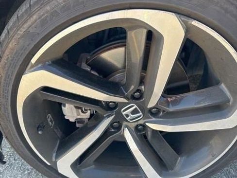 Used 2018 Honda Accord Sport image 18