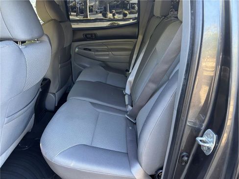 Used 2012 Toyota Tacoma 4x4 Double Cab w/ TRD Off-Road Pkg image 12