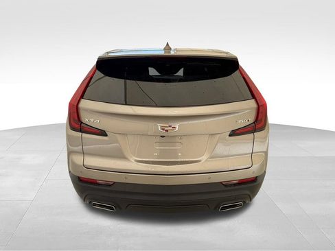 Used 2023 Cadillac XT4 Luxury w/ Driver Awareness Package FWD image 9