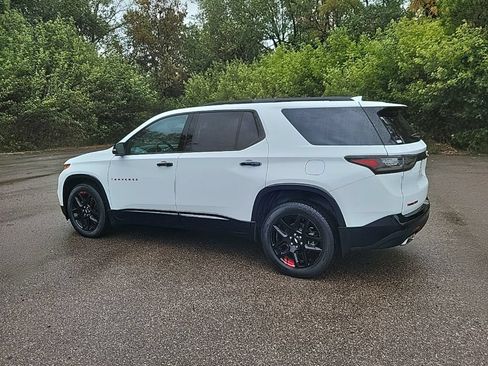 Used 2018 Chevrolet Traverse Premier w/ Redline Edition AWD/4WD image 16