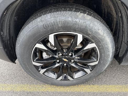 Used 2023 Chevrolet TrailBlazer LT w/ Convenience Package image 11