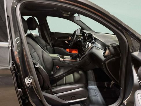 Used 2023 Mercedes-Benz GLC 300 4MATIC Coupe image 29