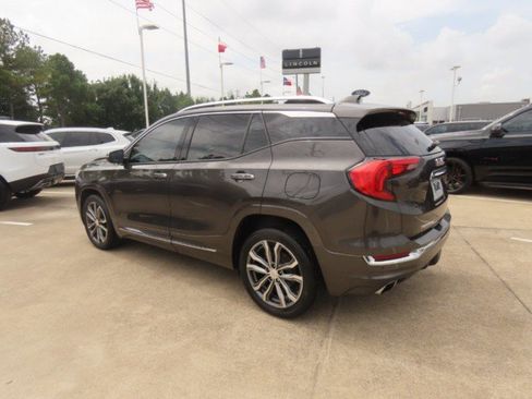 Used 2019 GMC Terrain Denali w/ Advanced Safety Package FWD image 15