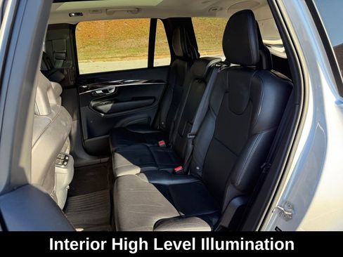 Used 2018 Volvo XC90 T6 Momentum w/ Convenience Package image 27