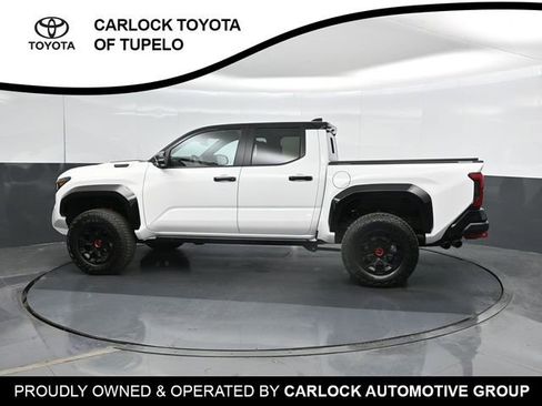 Used 2026 Toyota Tacoma TRD Pro AWD/4WD image 9