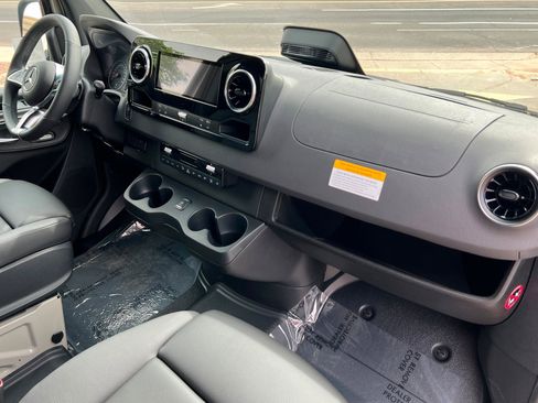 New 2026 Mercedes-Benz Sprinter 2500 image 22