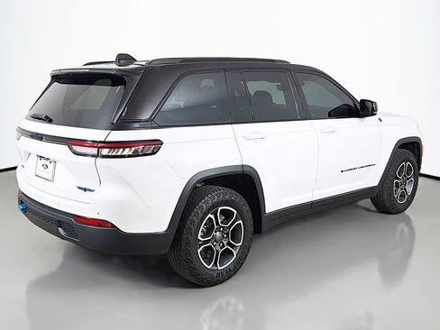 Used 2023 Jeep Grand Cherokee Trailhawk AWD/4WD image 18