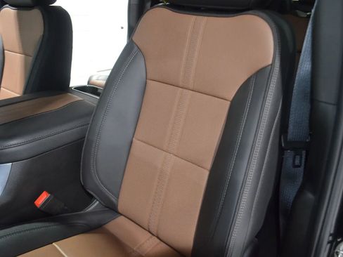 Used 2024 Chevrolet Silverado 1500 High Country image 14