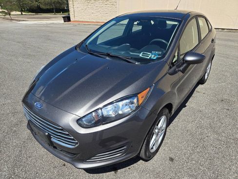 Used 2018 Ford Fiesta SE image 3