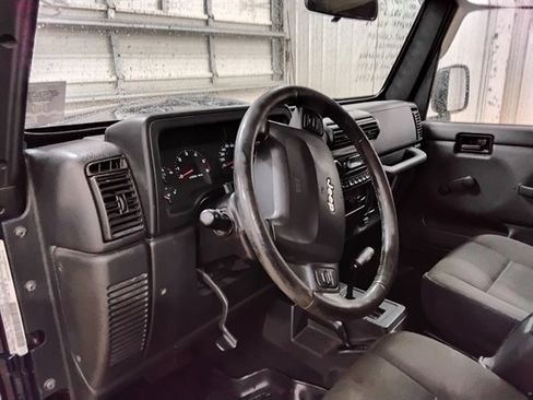 Used 2006 Jeep Wrangler Unlimited AWD/4WD image 10