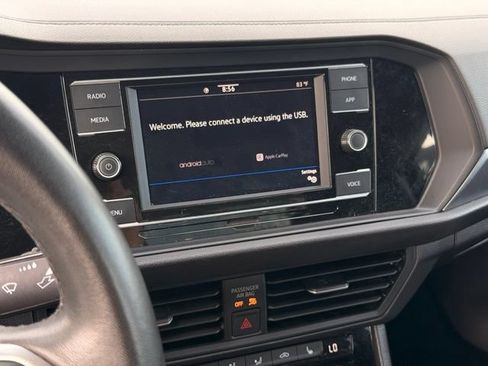 Used 2024 Volkswagen Jetta SE FWD image 28