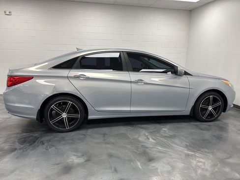 Used 2013 Hyundai Sonata SE FWD image 5