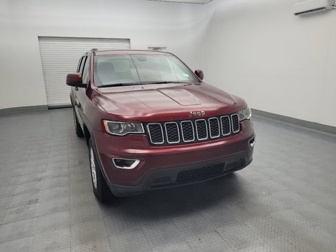 Used 2019 Jeep Grand Cherokee Laredo AWD/4WD image 14