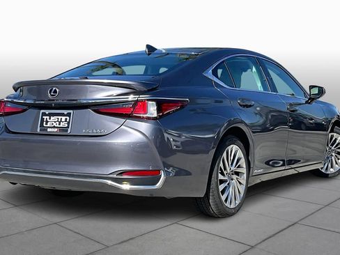 Used 2020 Lexus ES 300h w/ Accessory Package image 13