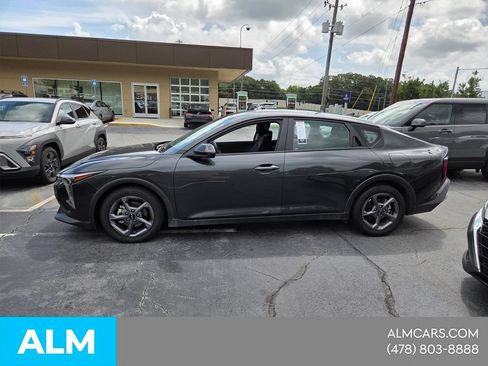Used 2025 Kia K4 FWD image 2