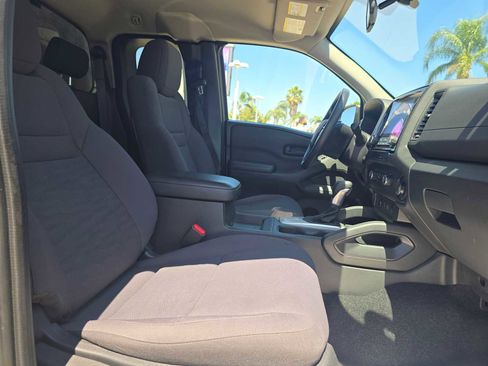 Used 2022 Nissan Frontier S w/ Technology Package RWD image 11
