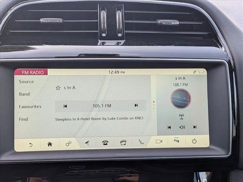 Used 2020 Jaguar F-PACE Premium image 13